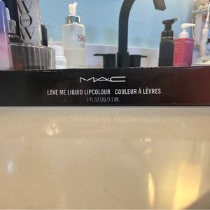 MAC Liquid Lipcolor NWT